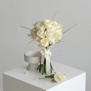 White Rose Elegance